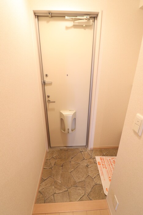 物件内観写真15　(玄関)