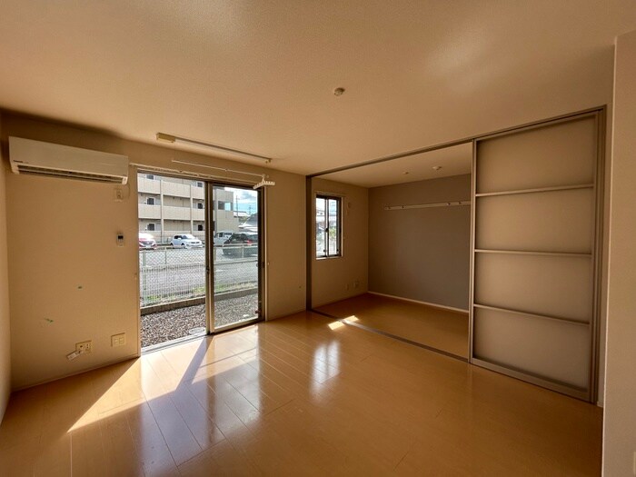 物件内観写真17　(居室)