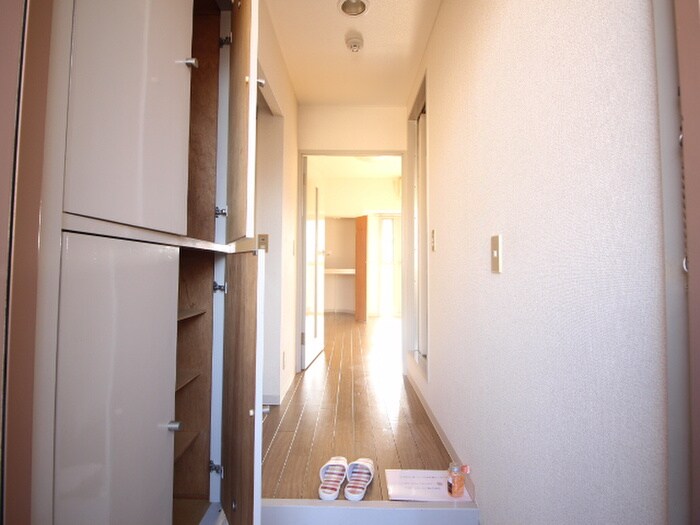 物件内観写真7　(廊下)