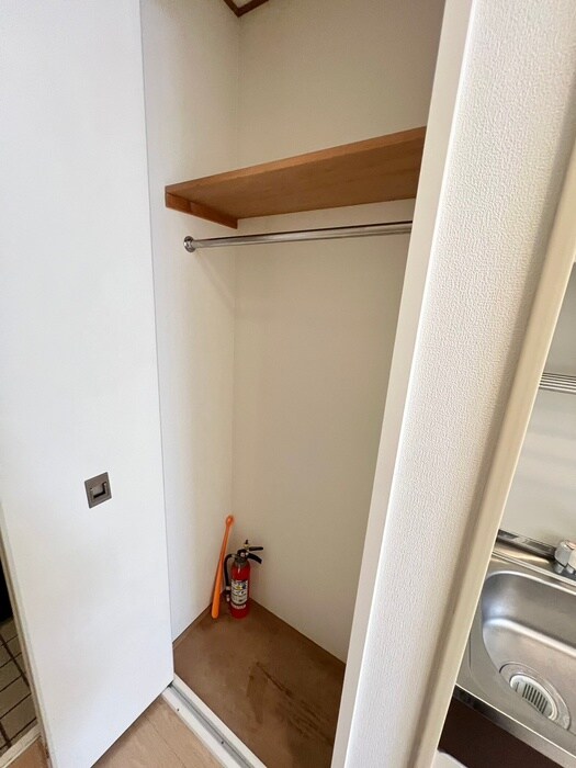 物件内観写真10　(収納)