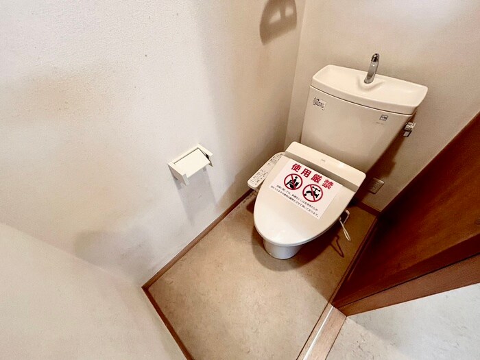 物件内観写真14　(トイレ)