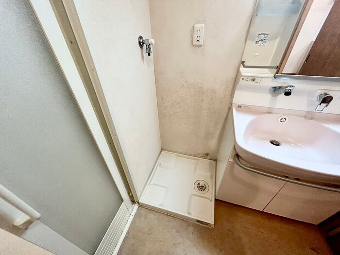 物件内観写真17　(洗濯機置場)