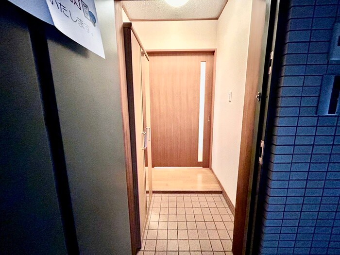 物件内観写真22　(玄関)