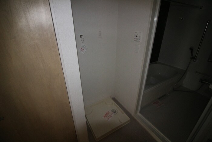 物件内観写真19　(洗濯機置場)