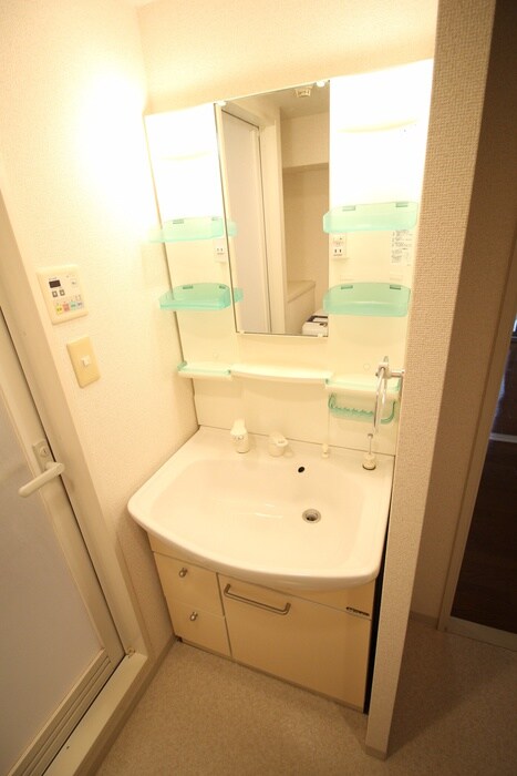 物件内観写真8　(洗面)