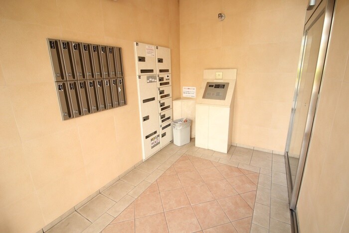 物件外観写真6　(建物設備)