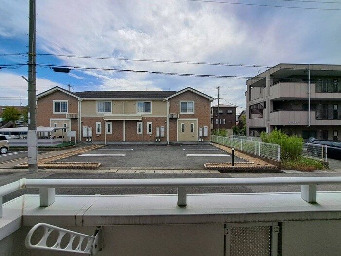 物件内観写真18　(室内からの展望)