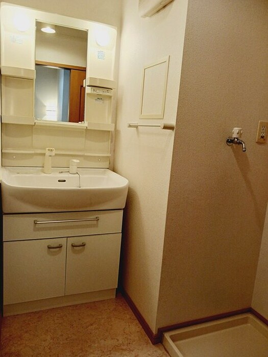 物件内観写真22　(洗濯機置場)