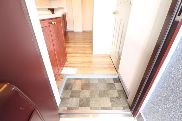 物件内観写真18　(玄関)