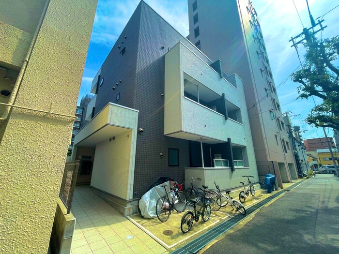 物件外観写真1　(外観写真)