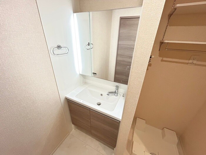 物件内観写真12　(洗面)