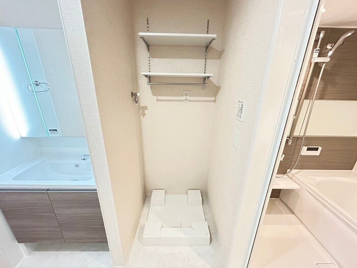 物件内観写真17　(洗濯機置場)