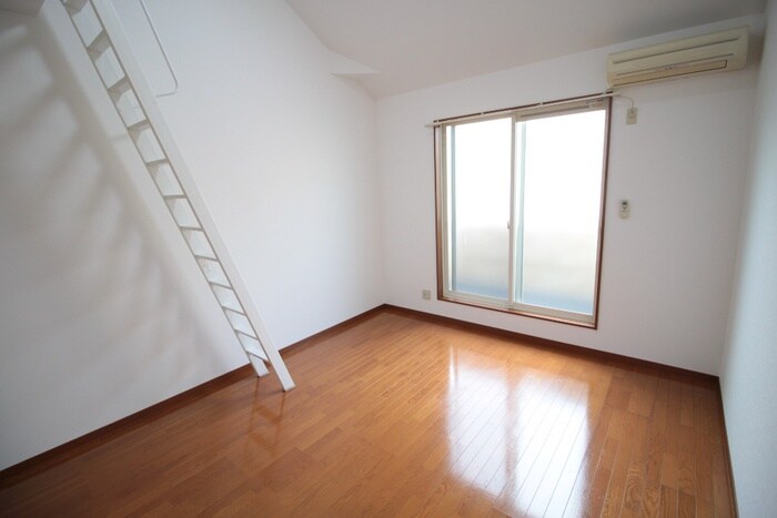 物件内観写真10　(居室)