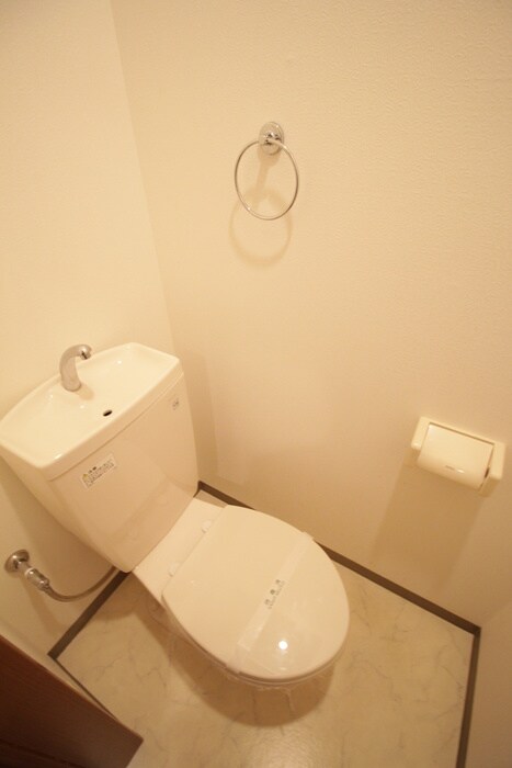 物件内観写真13　(トイレ)