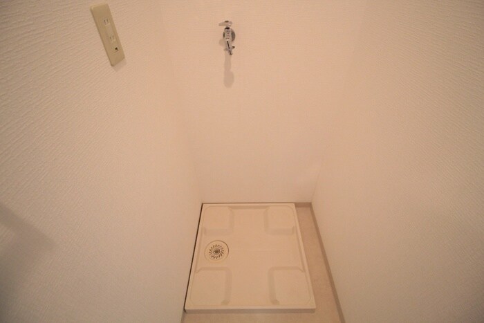 物件内観写真14　(洗濯機置場)