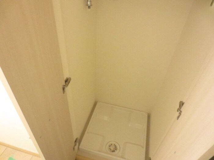 物件内観写真20　(洗濯機置場)