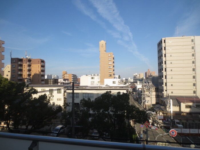 物件内観写真22　(室内からの展望)