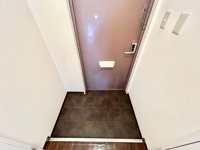 物件内観写真19　(玄関)