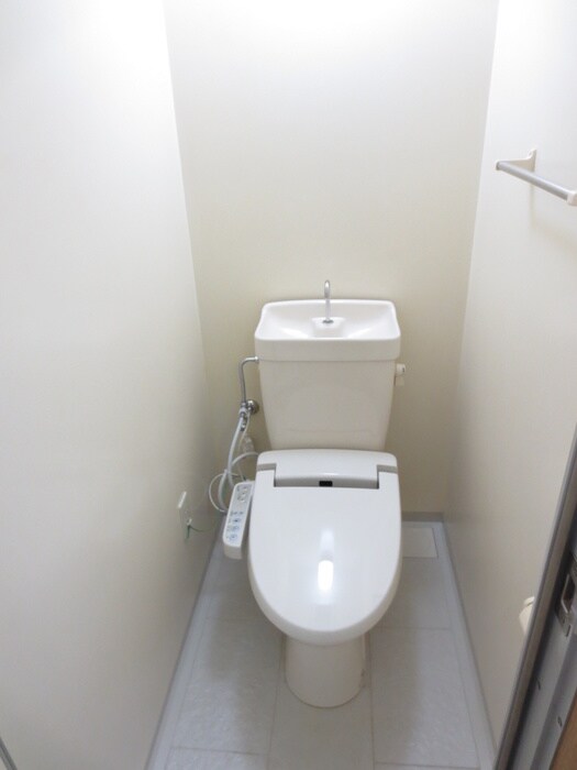 物件内観写真15　(トイレ)