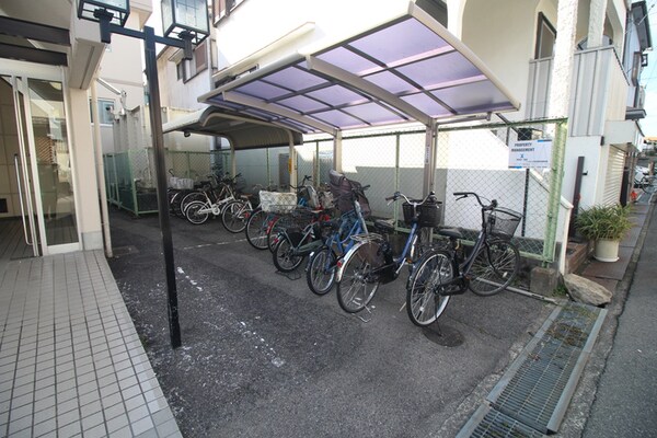 駐輪場