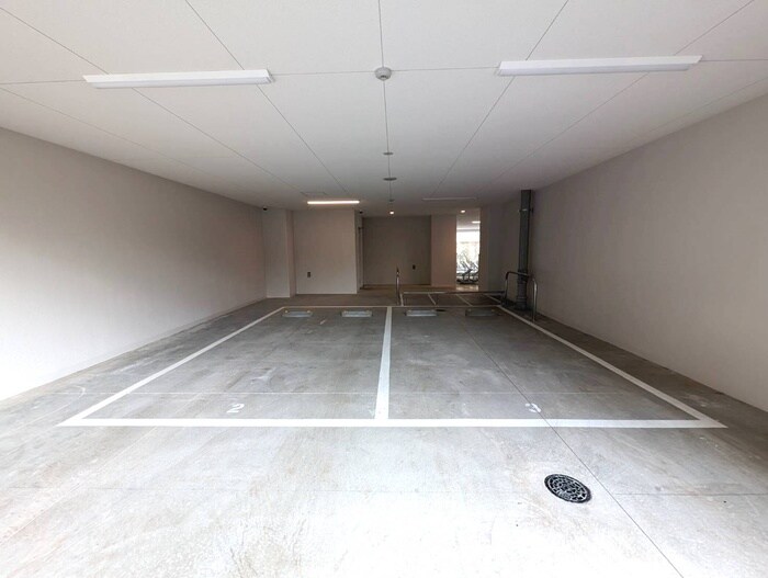 物件外観写真4　(駐車場)