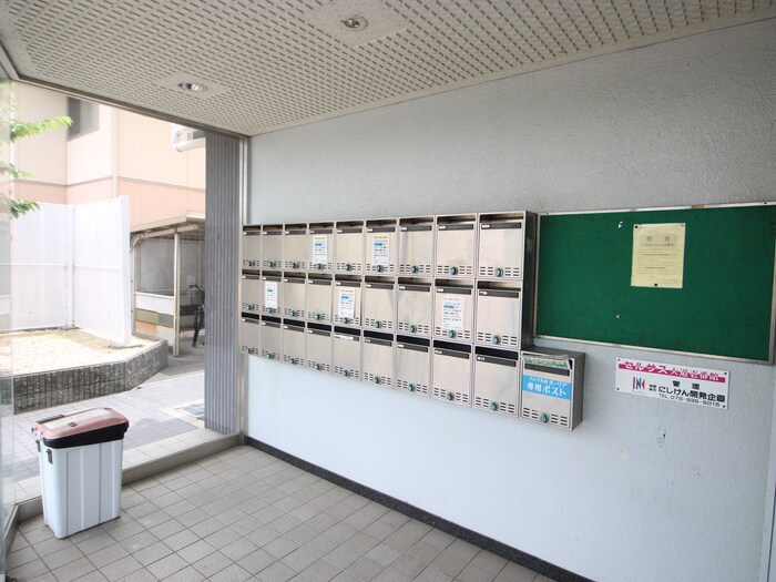 物件外観写真4　(建物設備)