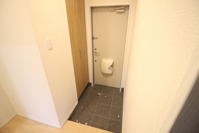 物件内観写真14　(玄関)