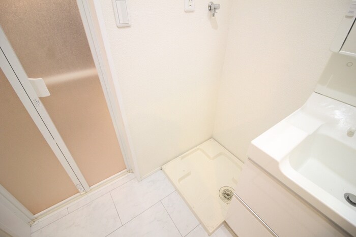 物件内観写真18　(洗濯機置場)