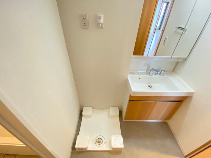 物件内観写真17　(洗濯機置場)