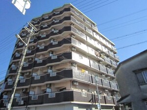 塚本１３番館　サンローラン外観写真