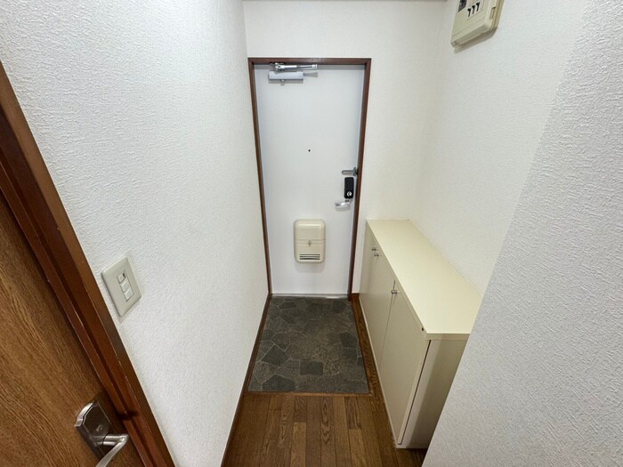 物件内観写真20　(玄関)