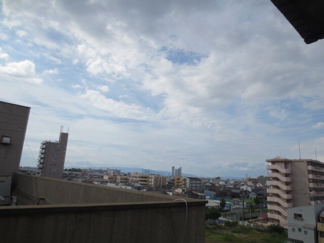 物件内観写真16　(室内からの展望)