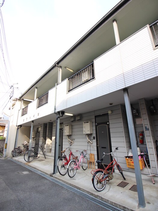 物件外観写真6　(駐輪場)