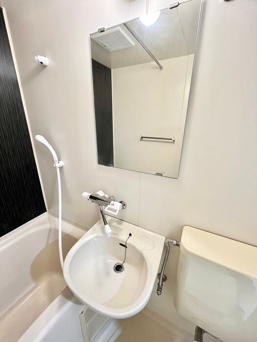 物件内観写真11　(洗面)