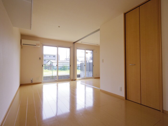 物件内観写真7　(居室)