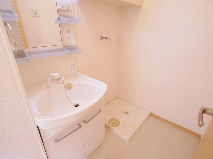 物件内観写真12　(洗面)