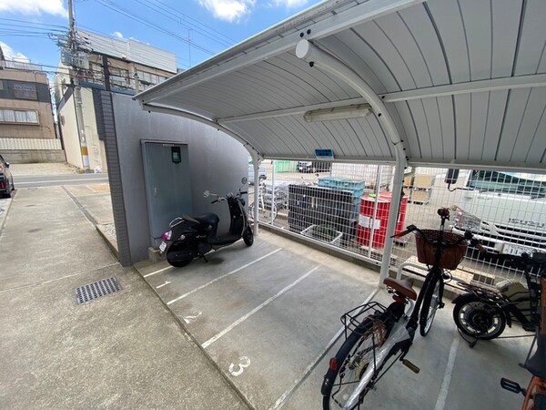 バイク置き場