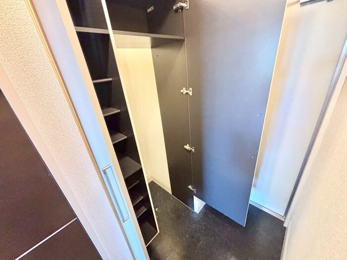 物件内観写真11　(靴箱)