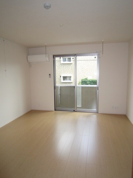 物件内観写真19　(室内からの展望)