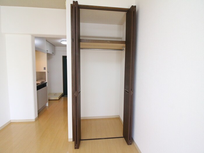 物件内観写真13　(収納)