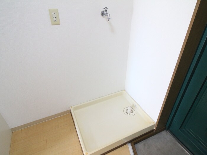 物件内観写真19　(洗濯機置場)