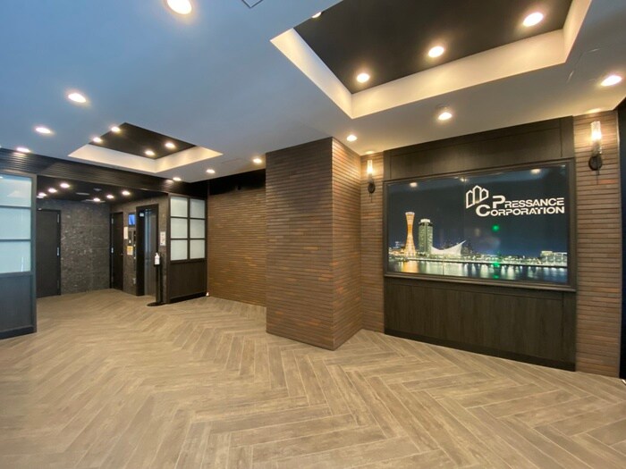 物件外観写真4　(エントランス部分)