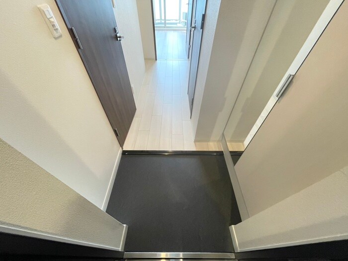 物件内観写真15　(玄関)