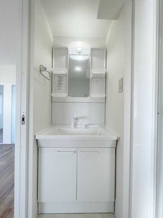 物件内観写真11　(洗面)