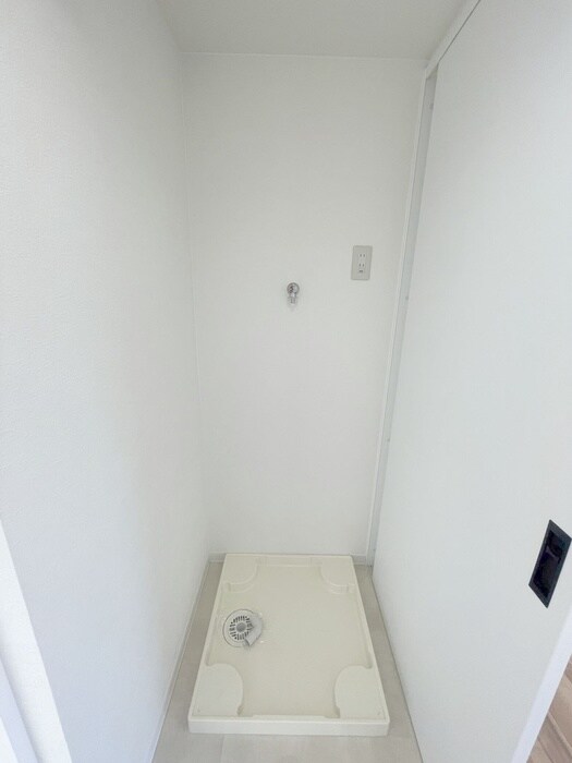 物件内観写真14　(洗濯機置場)