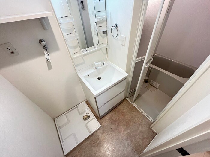 物件内観写真11　(洗濯機置場)