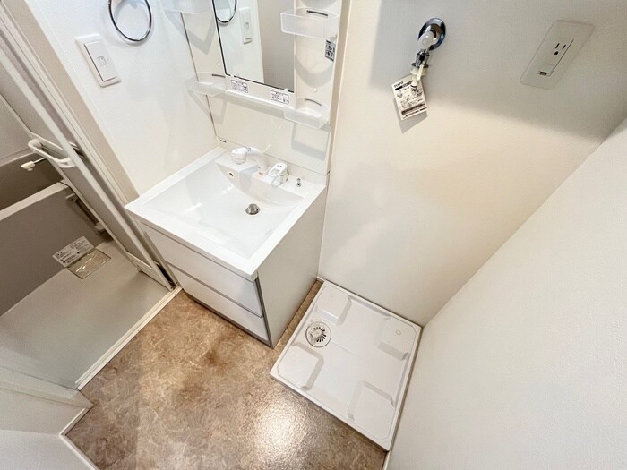 物件内観写真11　(洗濯機置場)