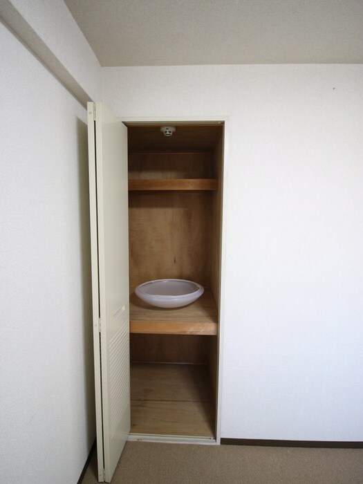 物件内観写真18　(収納)