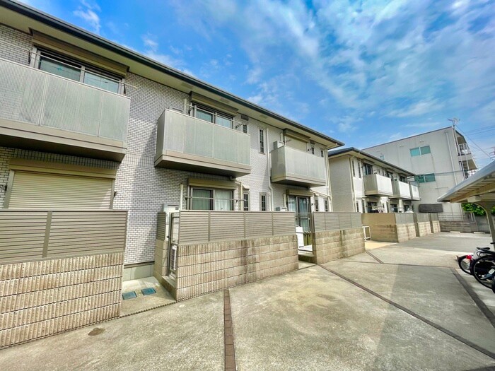 物件外観写真2　(外観写真)