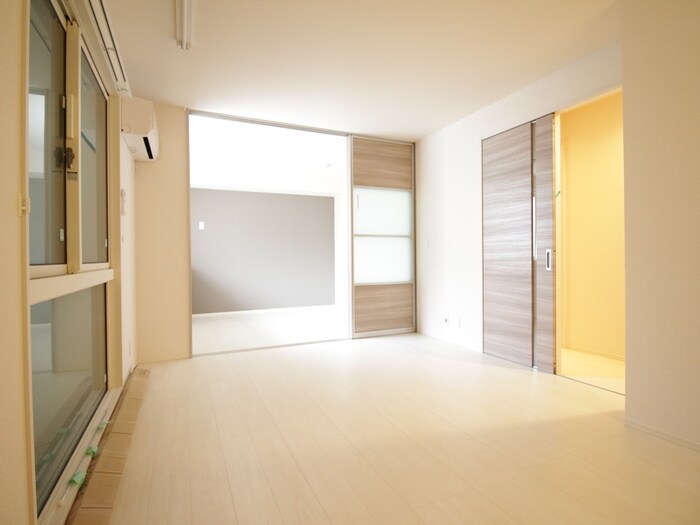 物件内観写真7　(居室)